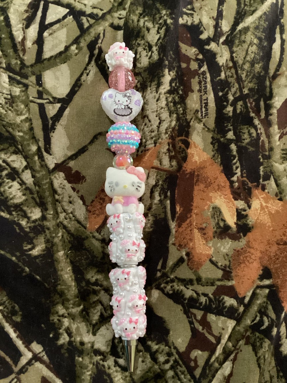 Hand beaded-Hello Kitty Pink White Beaded Charm Pen